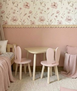 Drewniany stolik i 2 krzesełka dla dziecka | Zestaw Króliczek